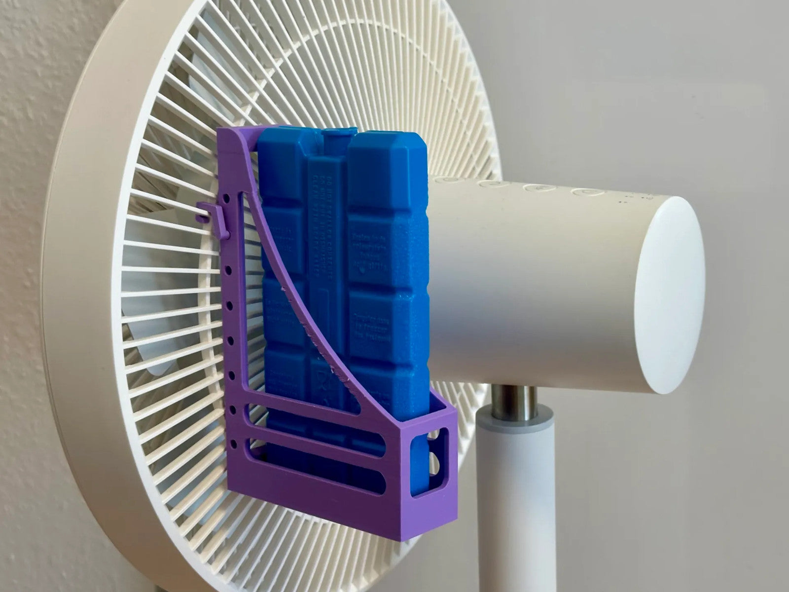Fan Cooler Holder – Clip-On Ice Block Mount for Fans
