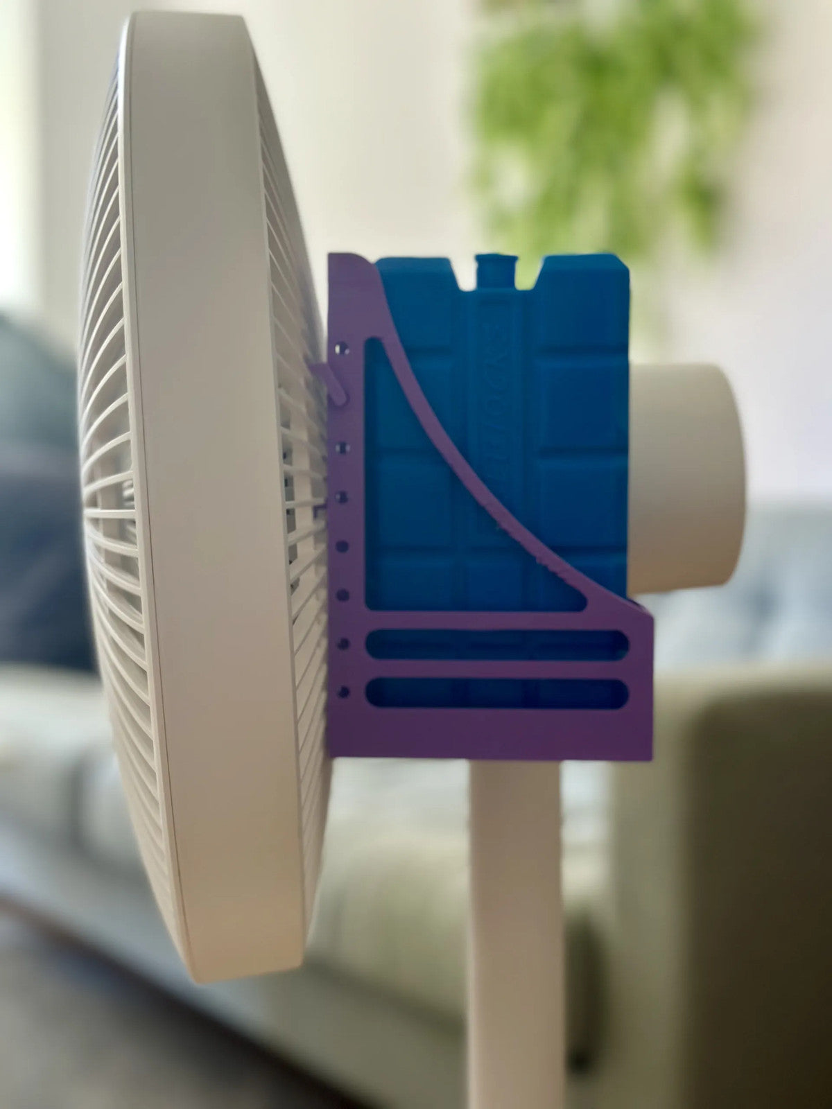 Fan Cooler Holder – Clip-On Ice Block Mount for Fans