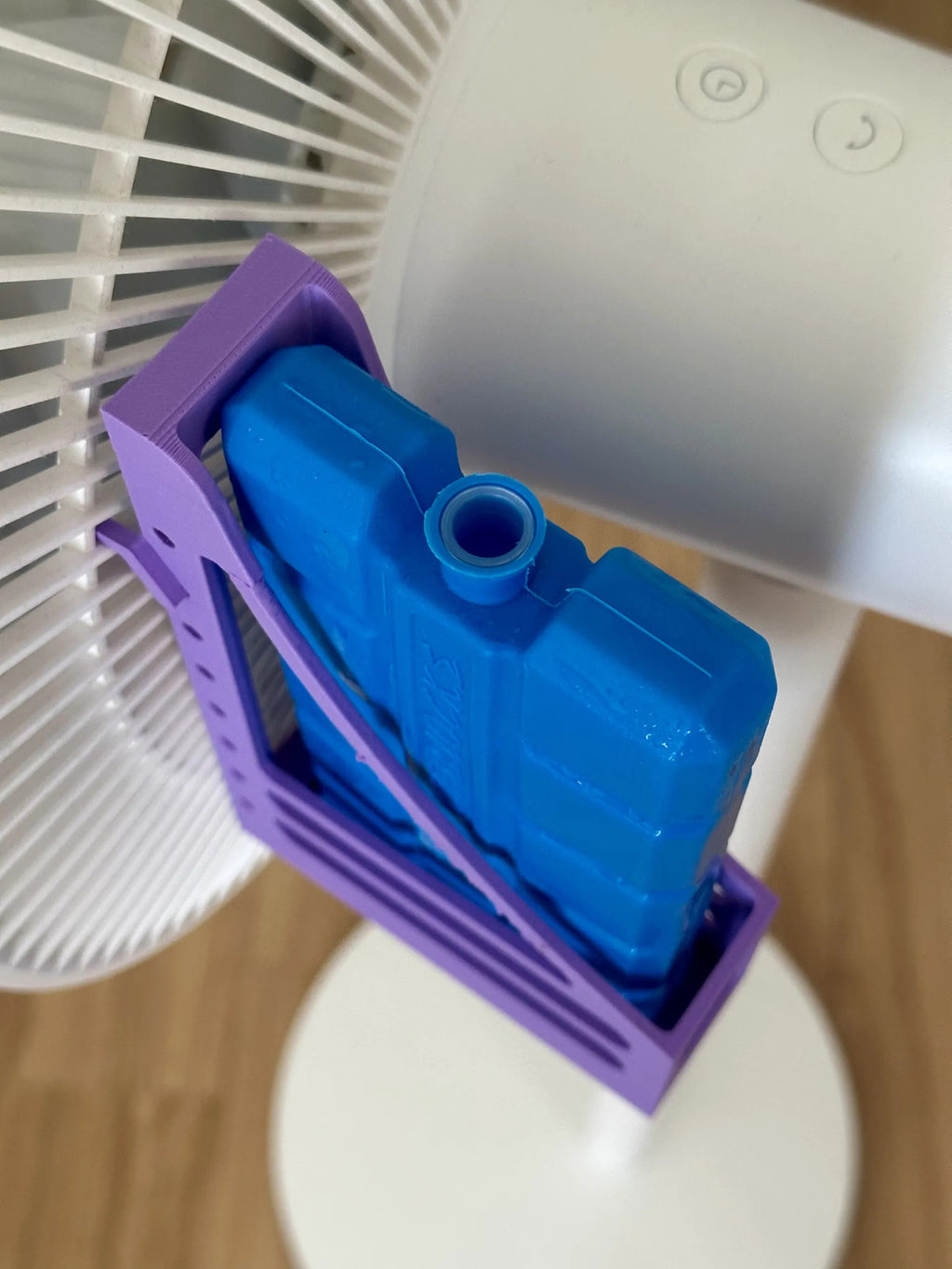 Fan Cooler Holder – Clip-On Ice Block Mount for Fans